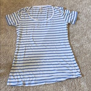 Lululemon workout tee